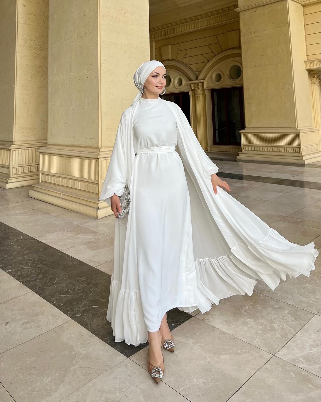 Vanilla White Majesty Scarf Abaya
